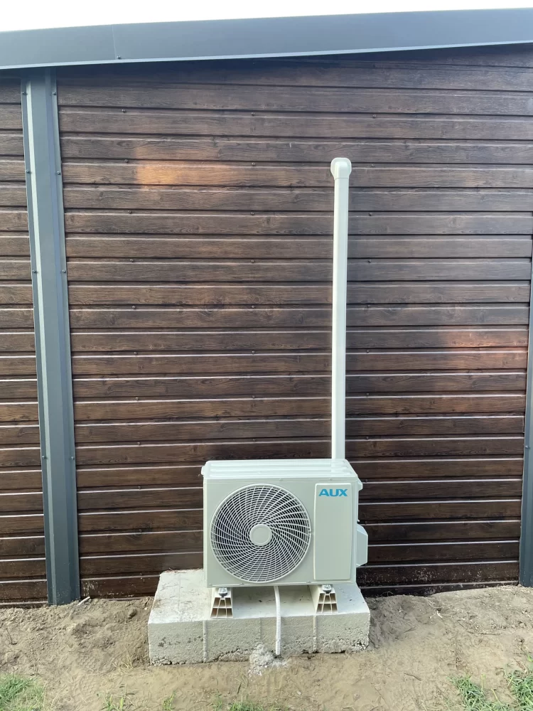 AUX Delta 2-2